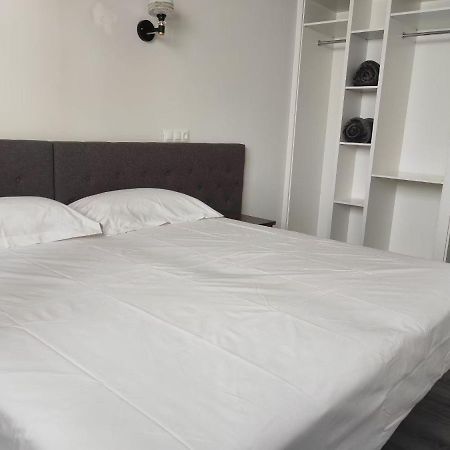 Hostal Golden 21*** Мадрид Екстериор снимка