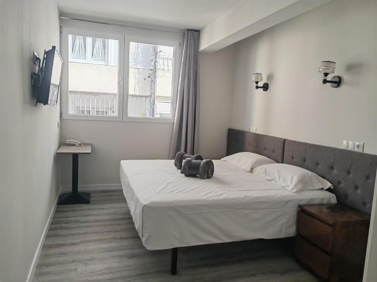 Hostal Golden 21*** Мадрид Екстериор снимка