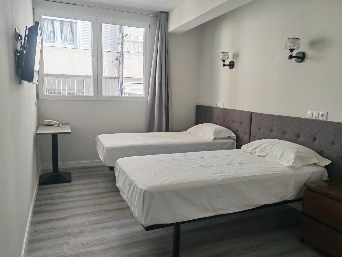 Hostal Golden 21*** Мадрид Екстериор снимка