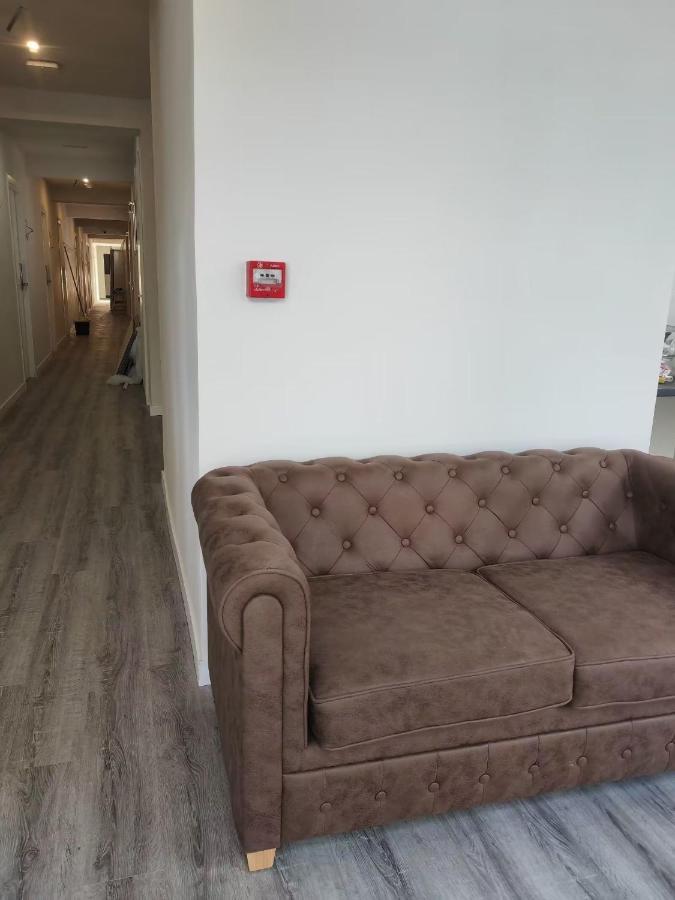 Hostal Golden 21*** Мадрид Екстериор снимка