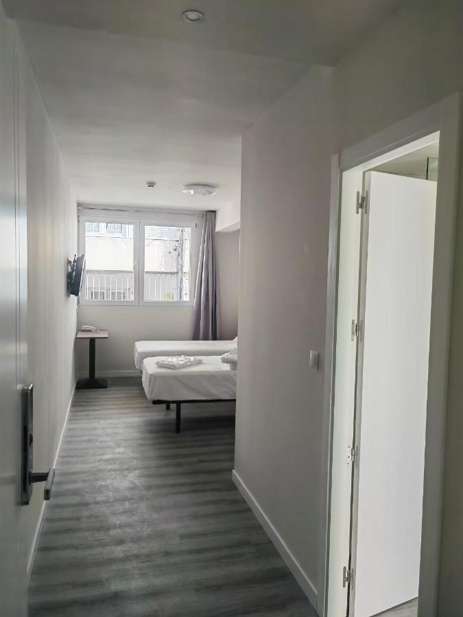 Hostal Golden 21*** Мадрид Екстериор снимка