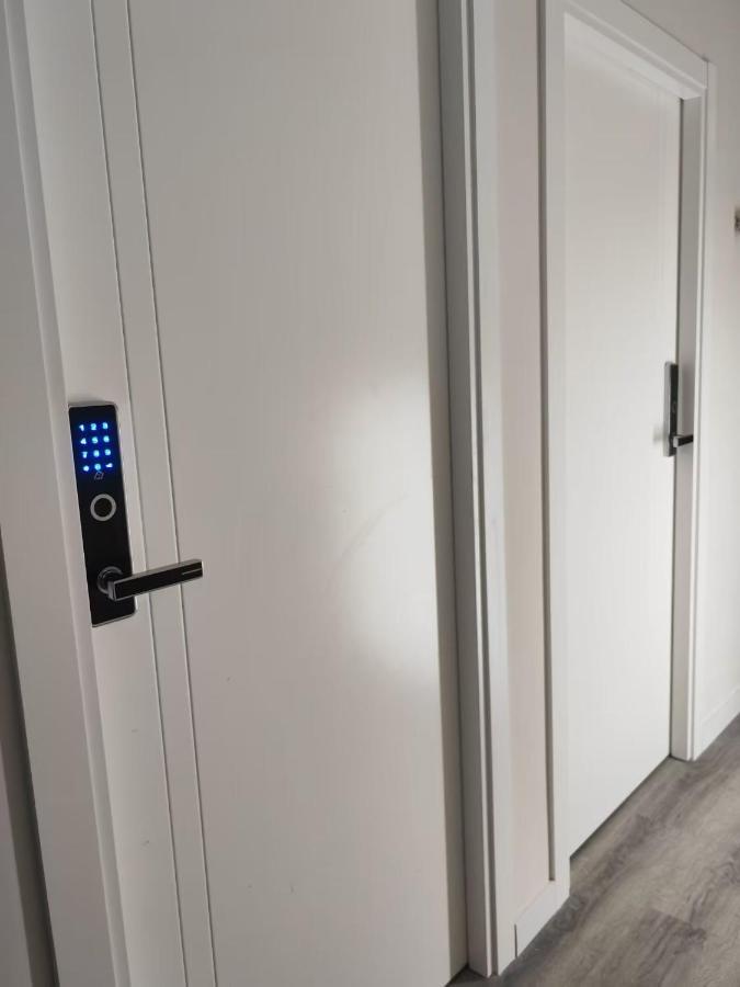 Hostal Golden 21*** Мадрид Екстериор снимка