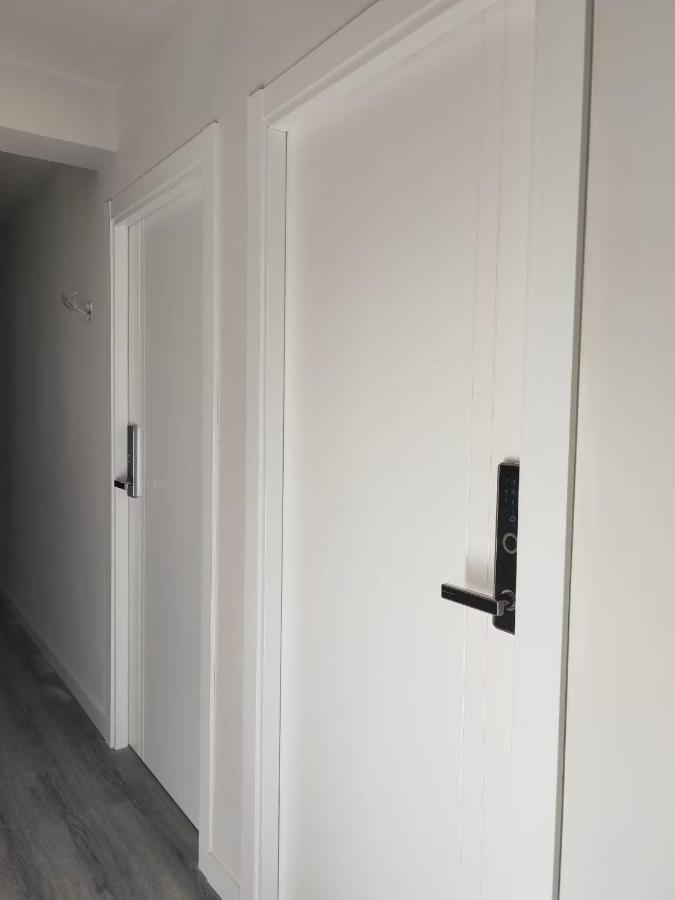 Hostal Golden 21*** Мадрид Екстериор снимка